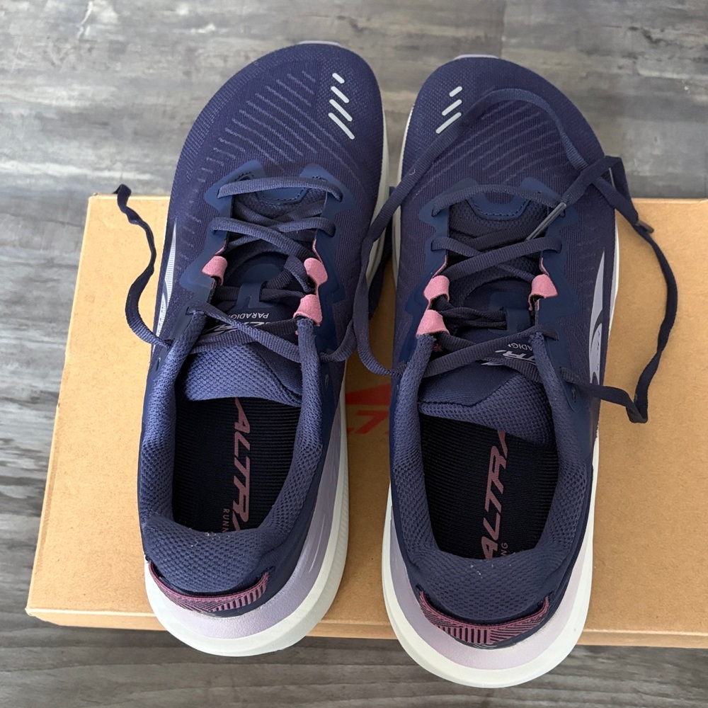 Altra W Paradigm 8 - Picture 5 of 8